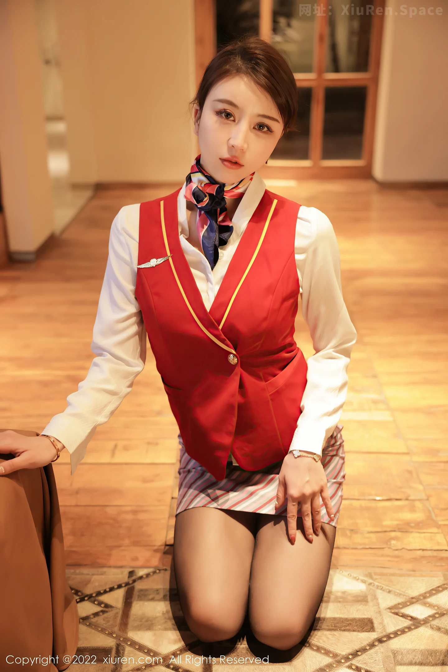 图片[6]-[XiuRen秀人网]VOL.4824 模特tina 甜仔大理旅拍脱空姐制服露蕾丝内衣开档黑丝诱惑写真59P-秀人网官方网站